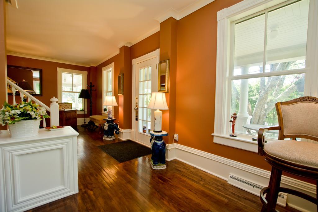 Auberge la Raveaudière North Hatley Extérieur photo