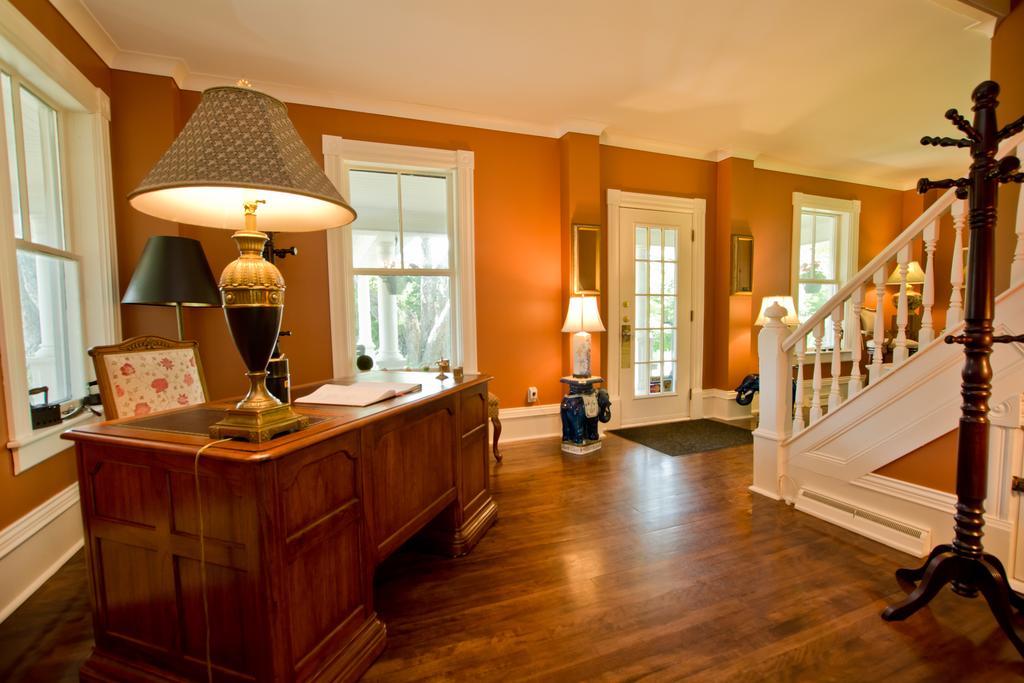 Auberge la Raveaudière North Hatley Extérieur photo