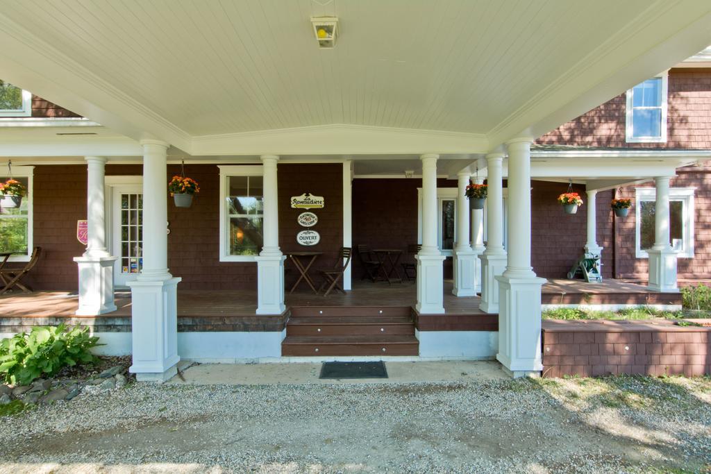 Auberge la Raveaudière North Hatley Extérieur photo