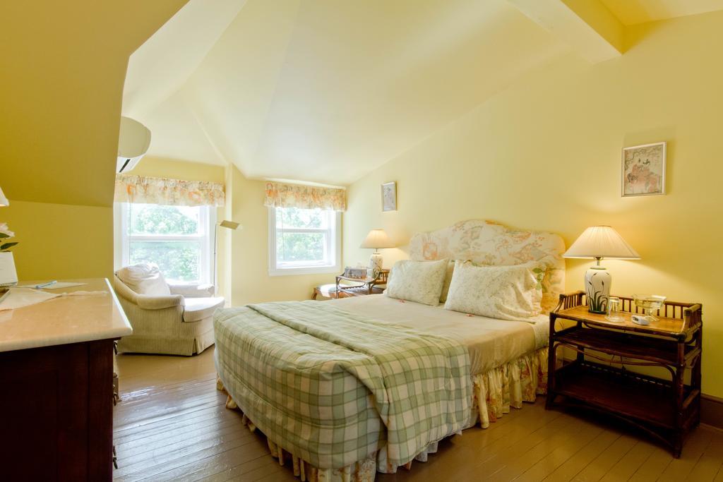 Auberge la Raveaudière North Hatley Extérieur photo