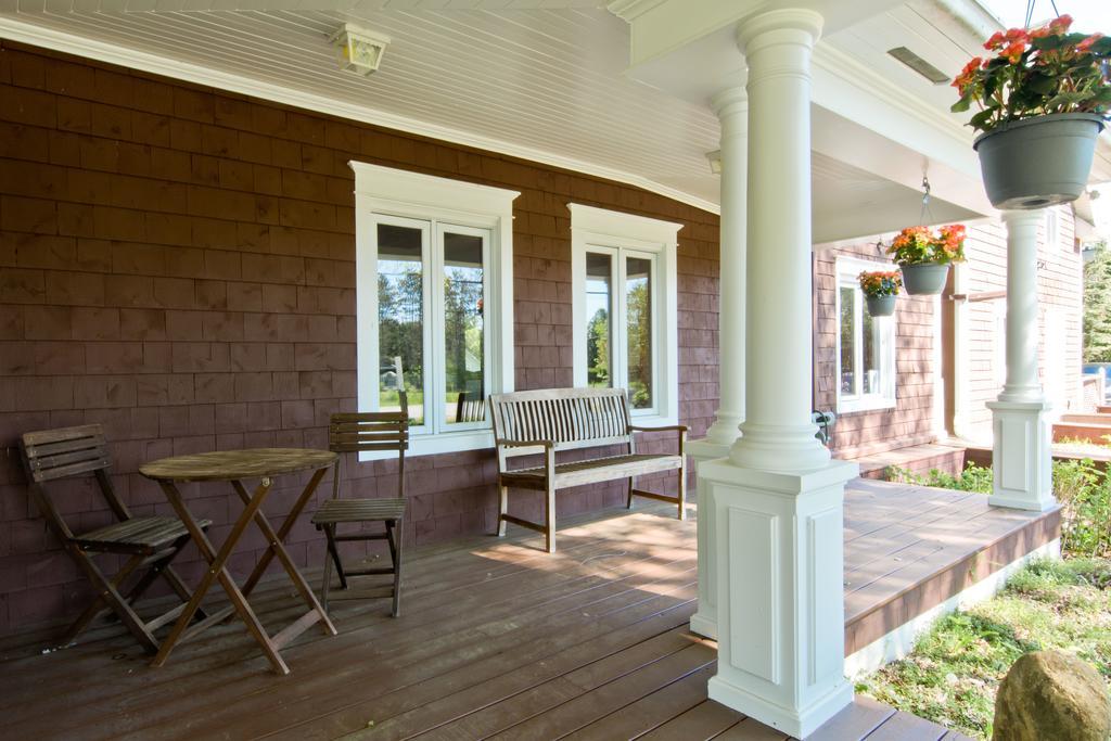 Auberge la Raveaudière North Hatley Extérieur photo